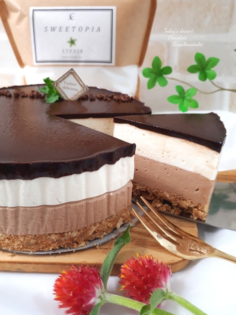 チョコレートレアチーズケーキ チョコレート プレーン 生チョコレートの３層仕立てにしました Oishiine おいしいね By マルハニチロ