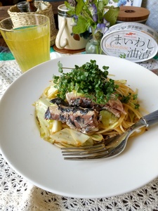 カフェ飯風♪キャベツといわし缶のガーリックパスタ