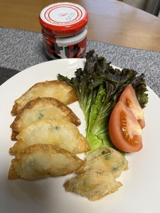 鮭フレークとじゃがいもの揚げ餃子