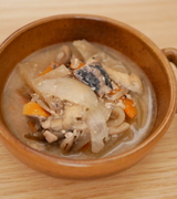 サバ缶の豚汁風