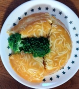 オマール海老のビスクとこんにゃく麺のゼリー寄せ