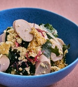 フィッシュソーセージと海藻のお手軽白和え