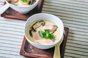 フィッシュソーセージのフライパン豆乳茶わん蒸し