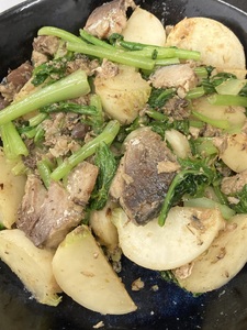 さば缶と蕪の柚子胡椒炒め